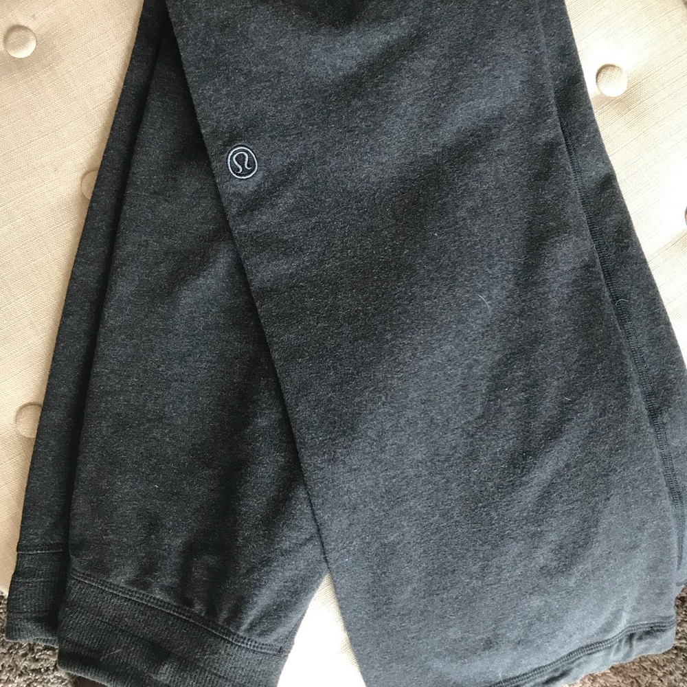 Lululemon dark grey wide leg sweat pants.